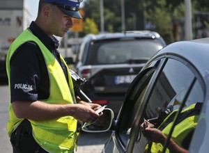 E-prawo jazdy, brak karty pojazdu i rejestracja auta u dilera - ruszyły prace nad projektem nowelizacji