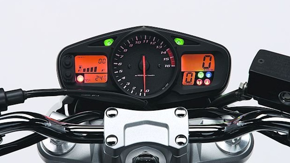 Elektronika w Suzuki GSR 600
