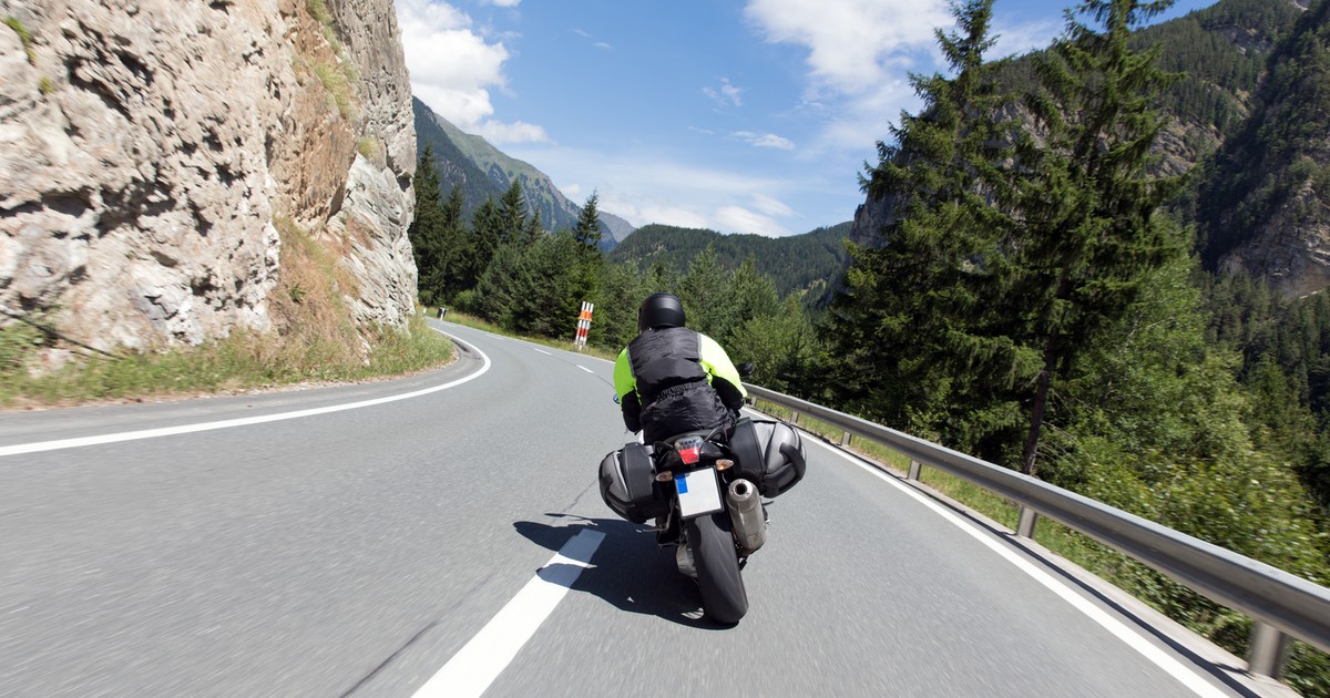 Także w 2025 r. kierowcy zbyt głośnych motocykli nie wjadą na niektóre odcinki dróg w Tyrolu