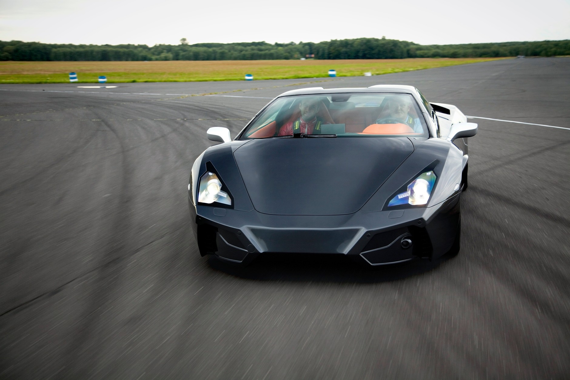 Arrinera - polski supersamochód