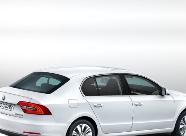Skoda pokazała nowego Superba