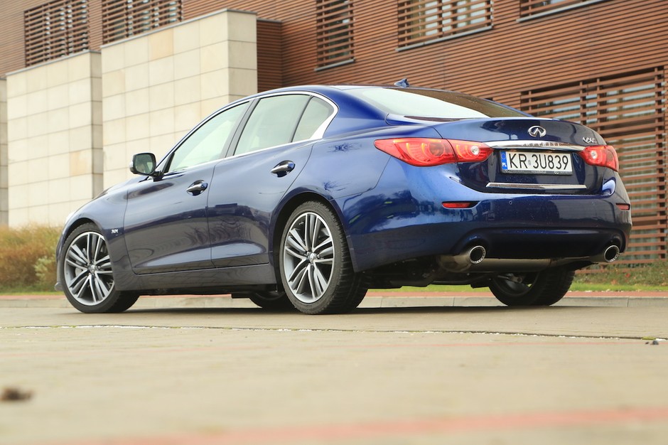 Infiniti Q50 3.0 T