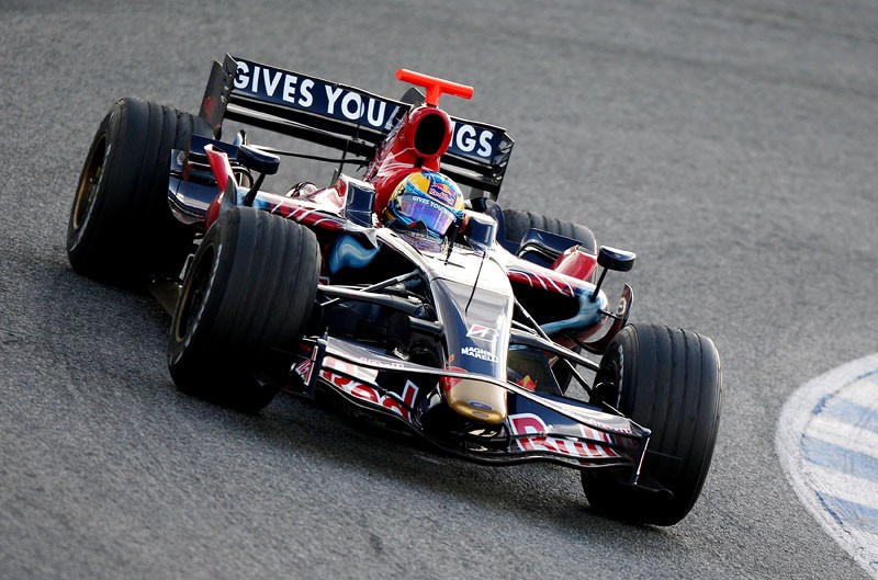 Formuła 1: Fernando Alonso pokazał klasę w Jerez (fotogaleria z testów)