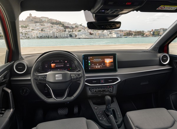 Jedna opłata, zero niespodzianek. Dlaczego coraz więcej kierowców wybiera najem zamiast kupna?