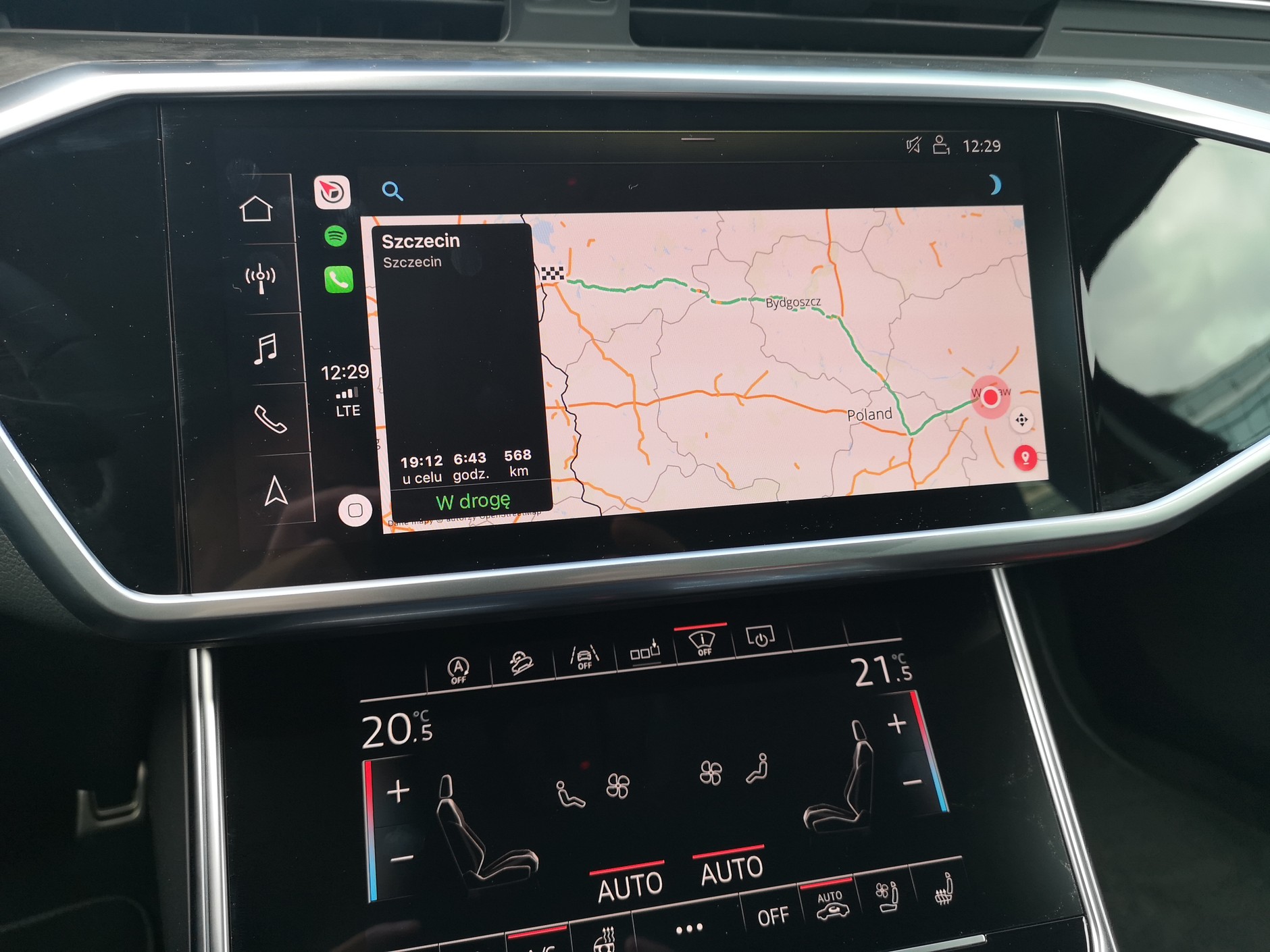 Yanosik w CarPlay