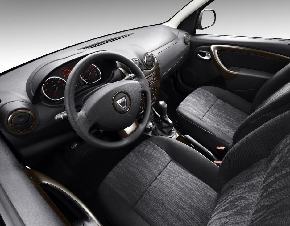 Dacia Duster w Polsce od kwietnia 2010 roku już od 39 900 zł, a z napędem 4x4 za 49 900 zł