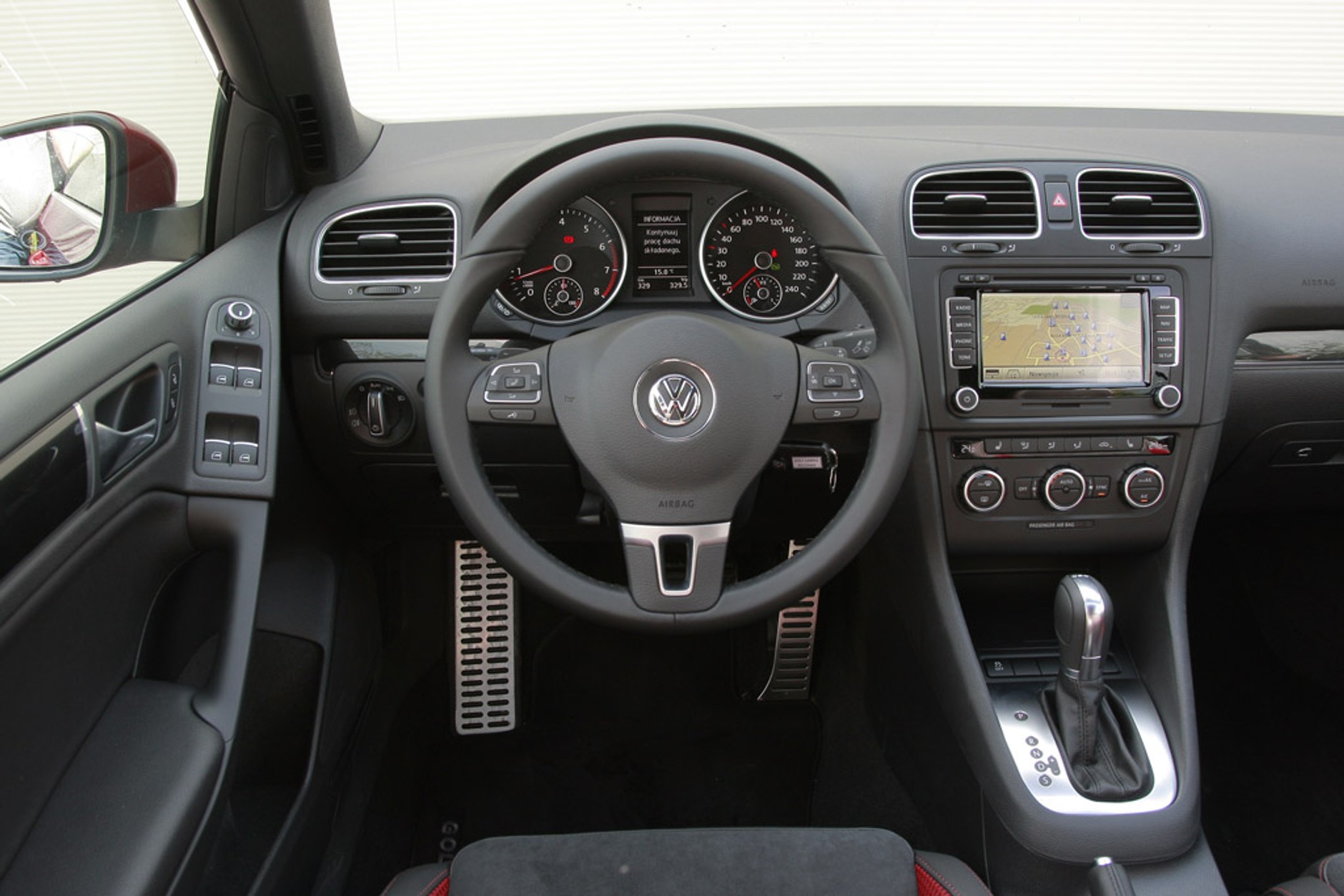 Test Volkswagena Golfa 1.4 TSI: czy warto kupić kabriolet?