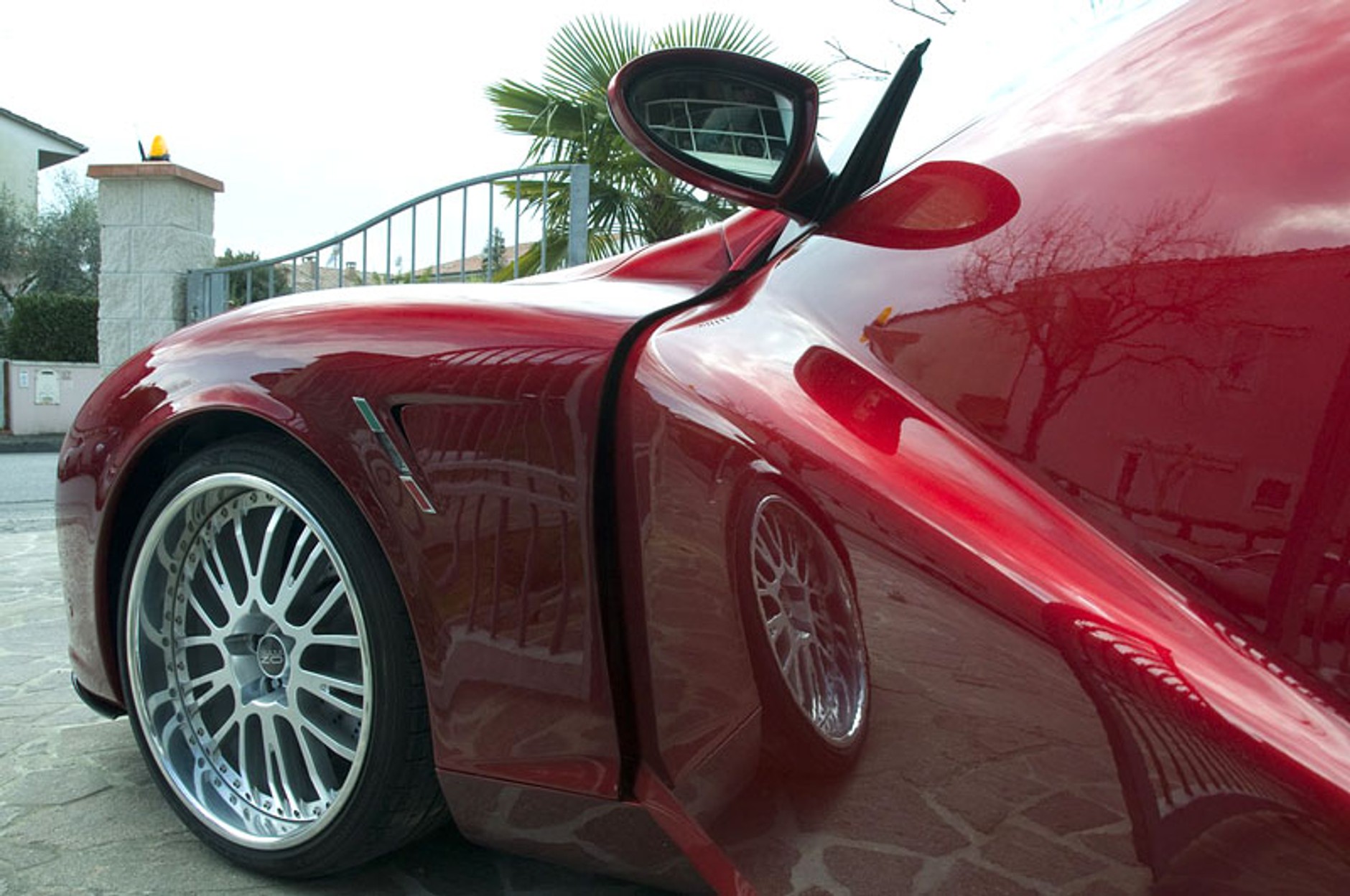 Faralli &amp; Mazzanti Vulca S – debiut luksusowego coupe