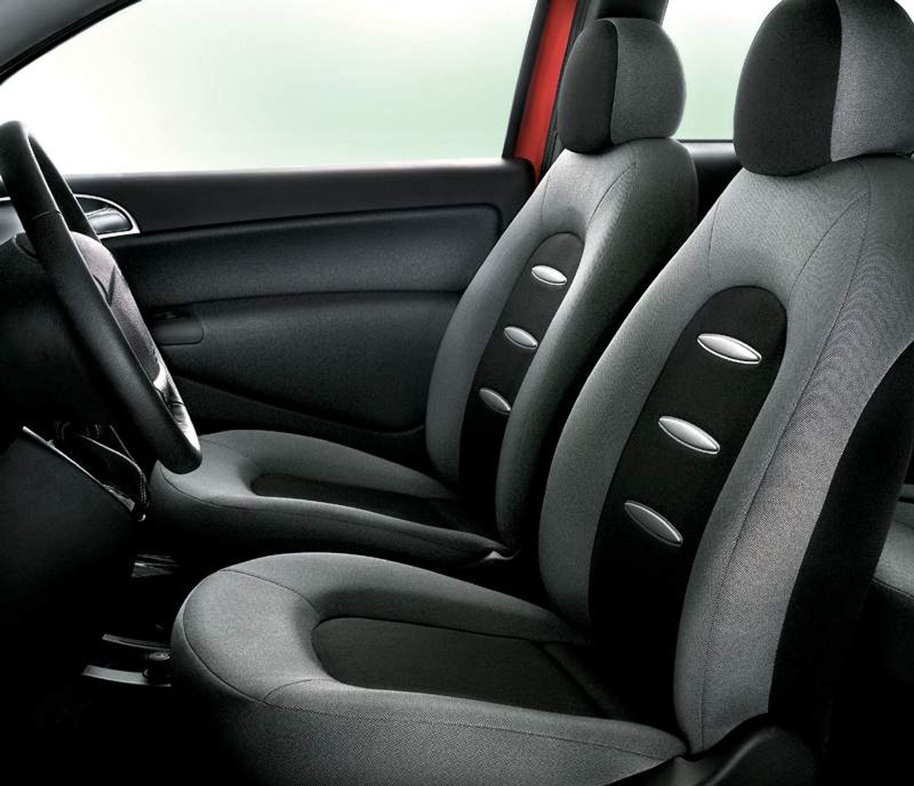 Lancia uczci w Paryżu stulecie marki nowym modelem Ypsilon