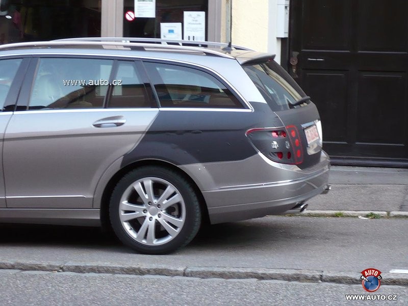 Zdjęcia szpiegowskie: Kombi Mercedes-Benz klasy C w zbliżeniu (premiera już wkrótce)