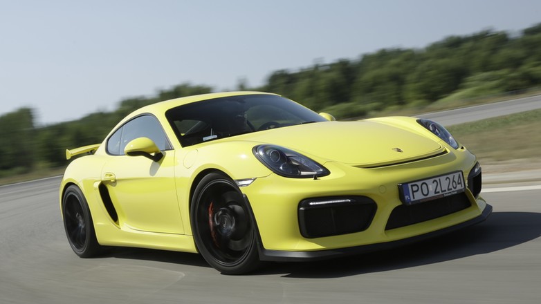 Porsche Cayman GT4 (1)