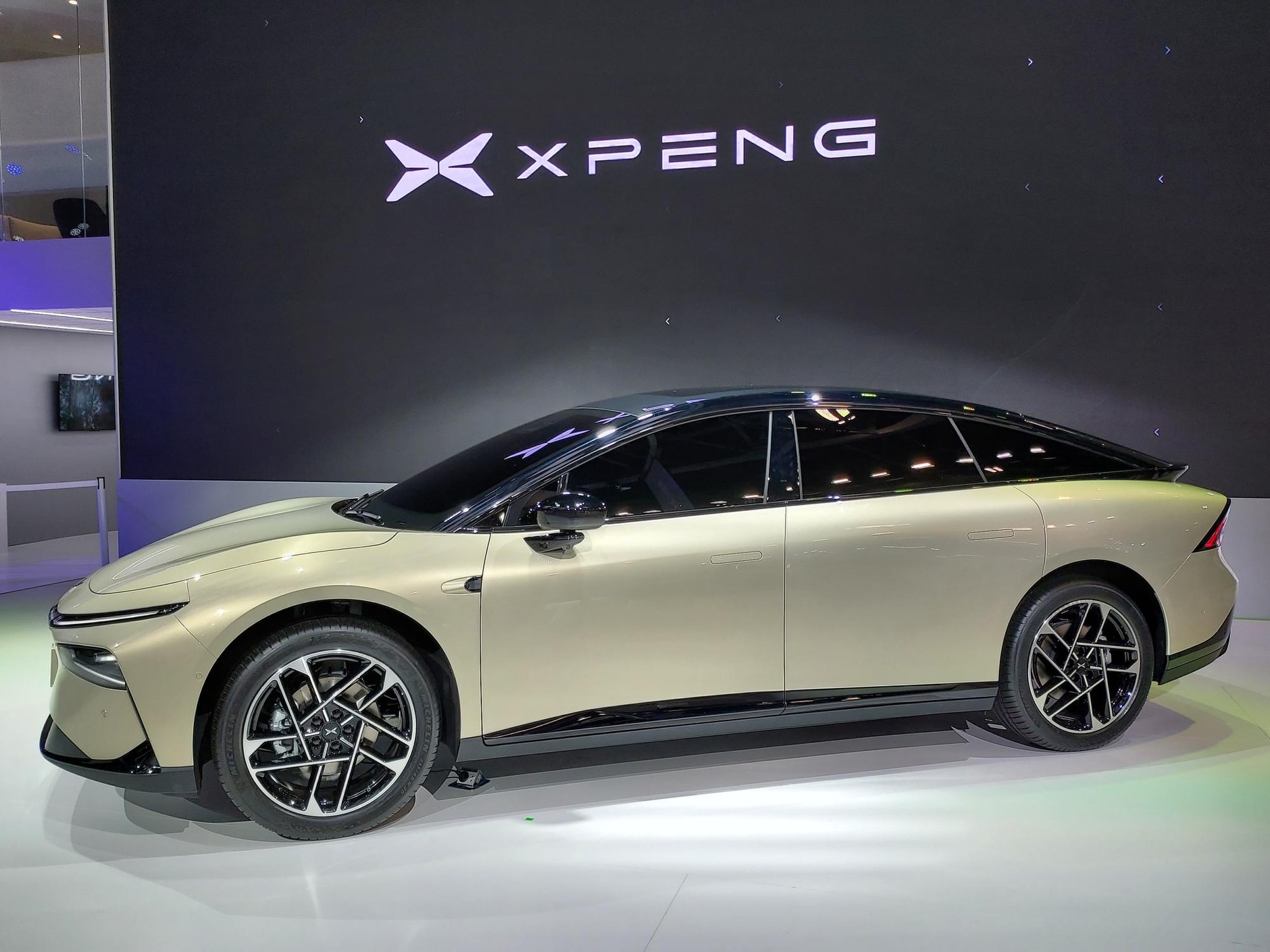 Salon samochodowy w Paryżu 2024