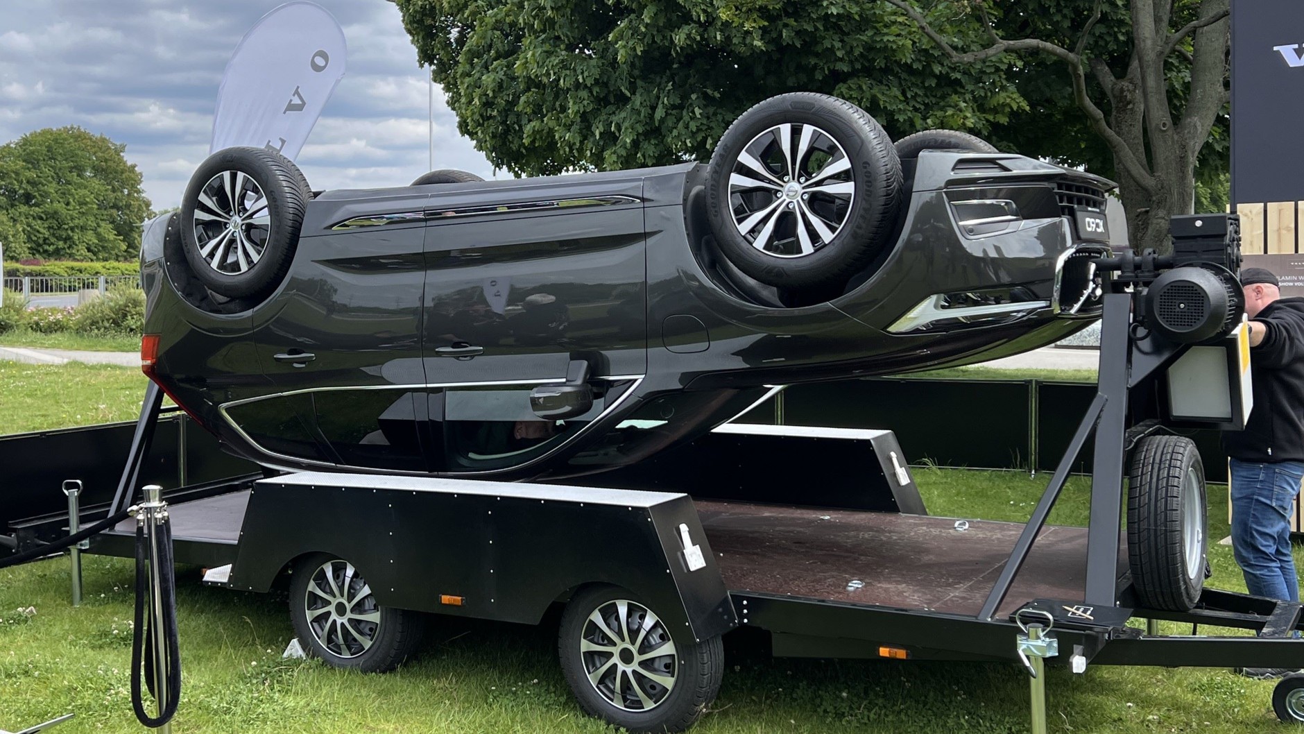 Symulator dachowania w miasteczku Volvo For Safety (Warszawa; 23 maja 2025 r.)