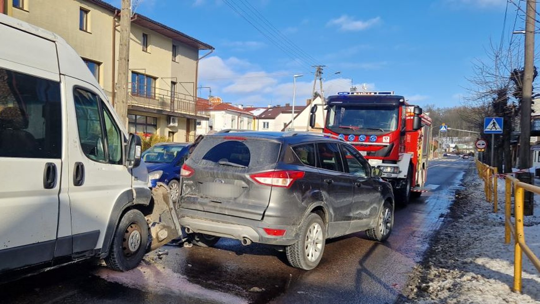 Zderzenie dwóch pojazdów - zdjęcie OSP KSRG Izbica
