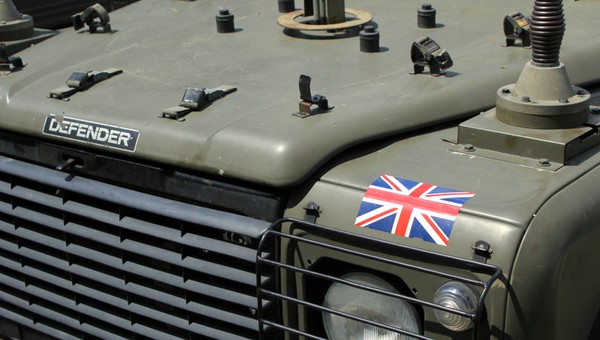 Koniec ery Defendera? Brytyjska armia chce nowych terenówek