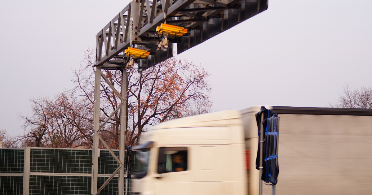  Ten jeden OPP złapał go aż 17 razy. Łącznie dostał 89 punktów karnych - Auto Świat