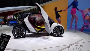 Genewa 2017: Toyota i-TRIL Concept do miasta