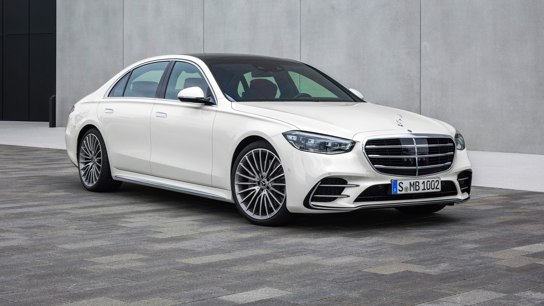 Mercedes-Benz Klasa S – tak wygląda nowa flagowa limuzyna Mercedesa