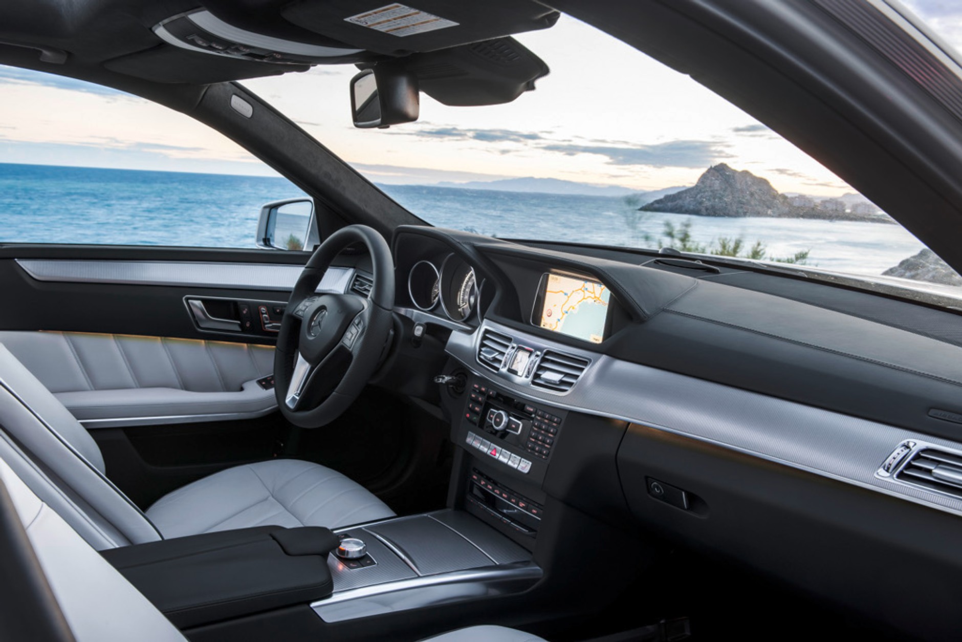 Nowy Mercedes Klasy E to aspiracje godne klasy S