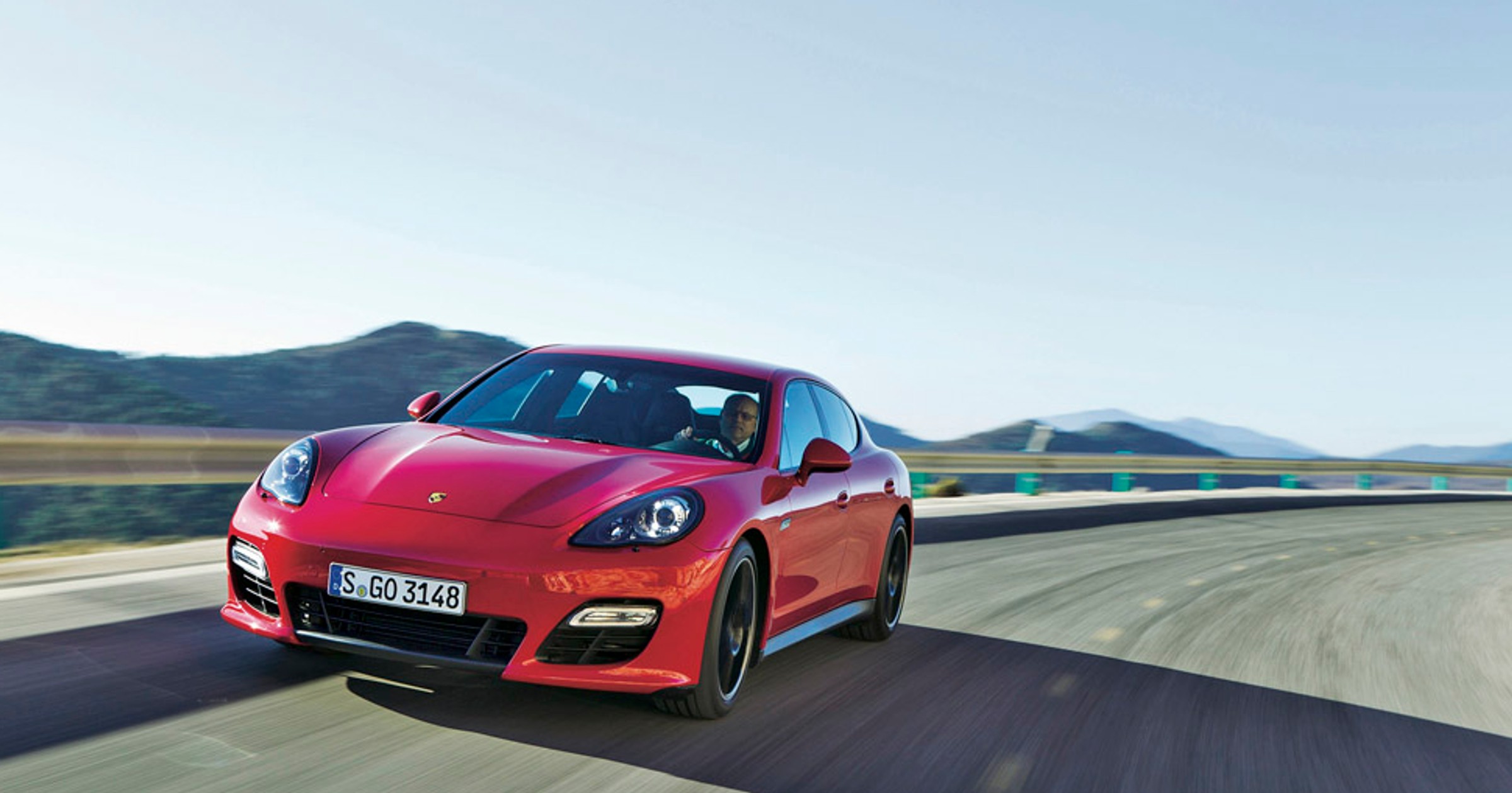 Porsche Panamera GTS: atletyczny wariant sportowej limuzyny
