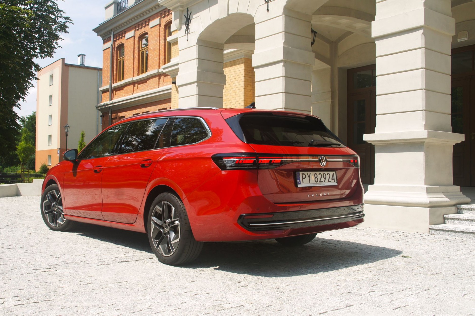 Volkswagen Passat B9 2.0 TDI