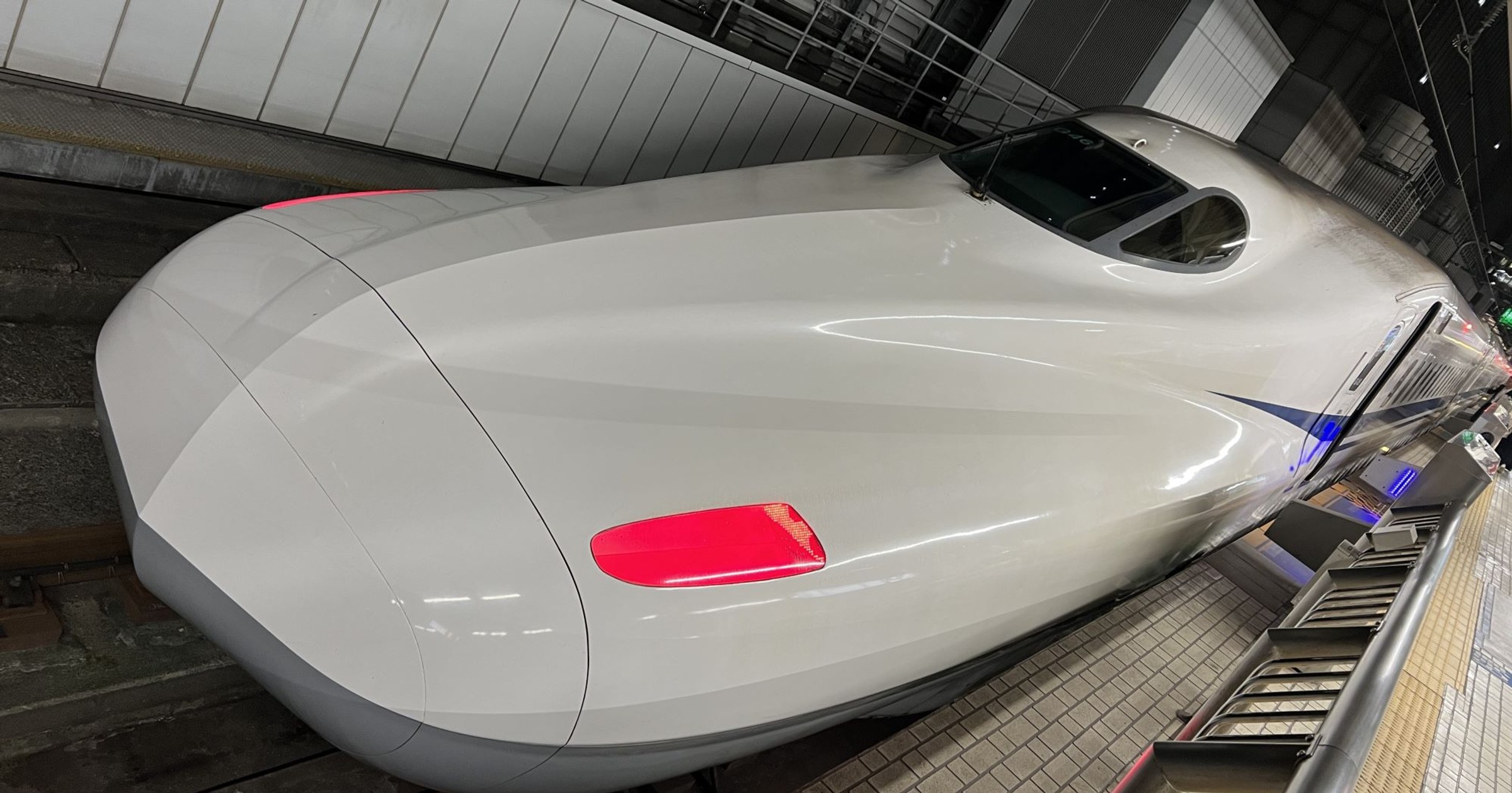Shinkansen, superszybki japoński pociąg (model N700A)