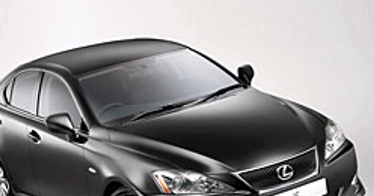 Lexus IS 250 SR: sportowe wyposażenie dla podstawowego modelu