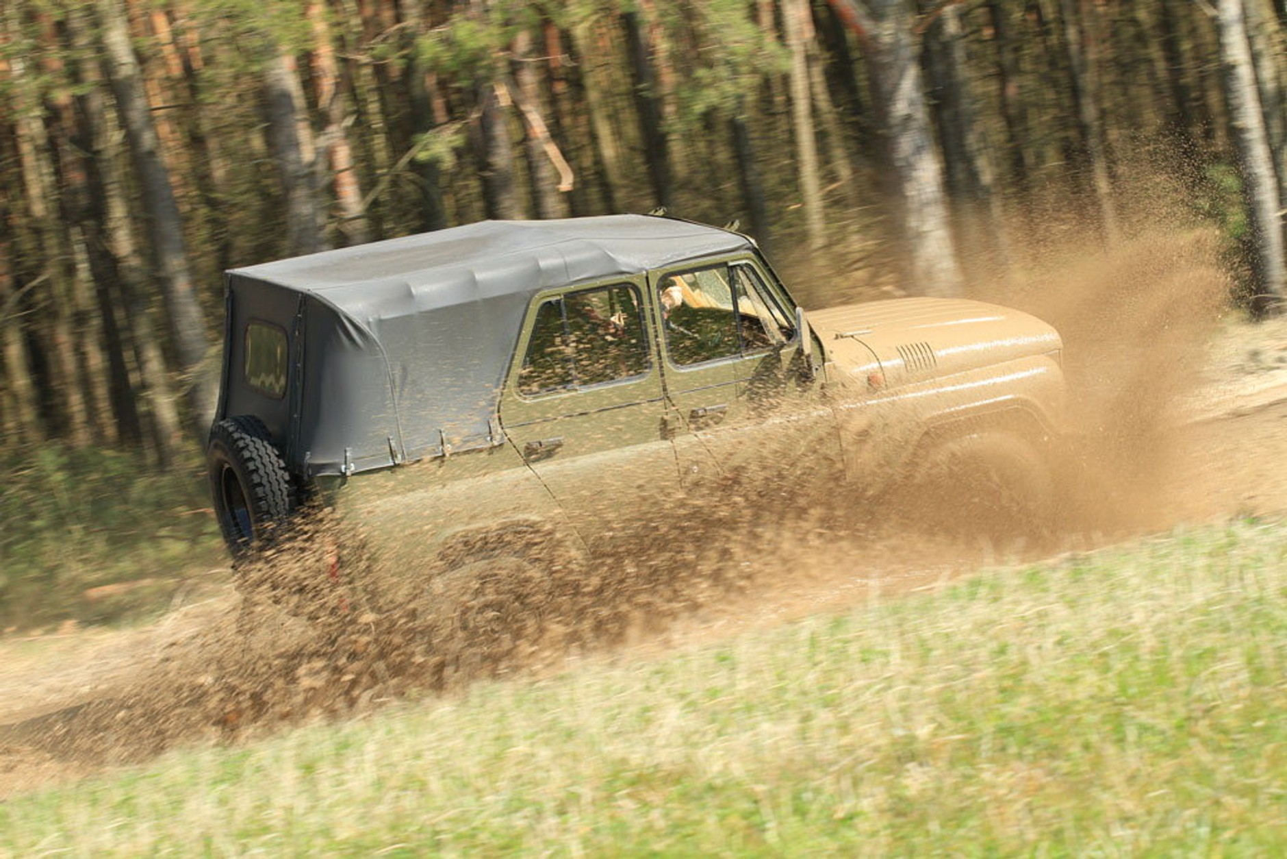 Klasyk, który zmienił historię - UAZ 469B
