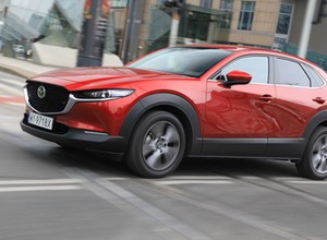 Prześwietlamy wyposażenie standardowe modnych kompaktowych SUV-ów