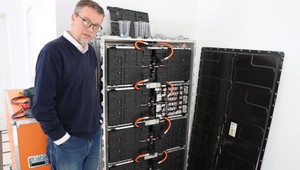Drugie życie akumulatora z auta elektrycznego. Nie będziesz już musiał płacić za prąd do domu!