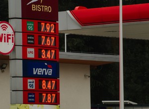 Kampania reklamowa Orlenu o cenach paliw. Wyjaśniamy