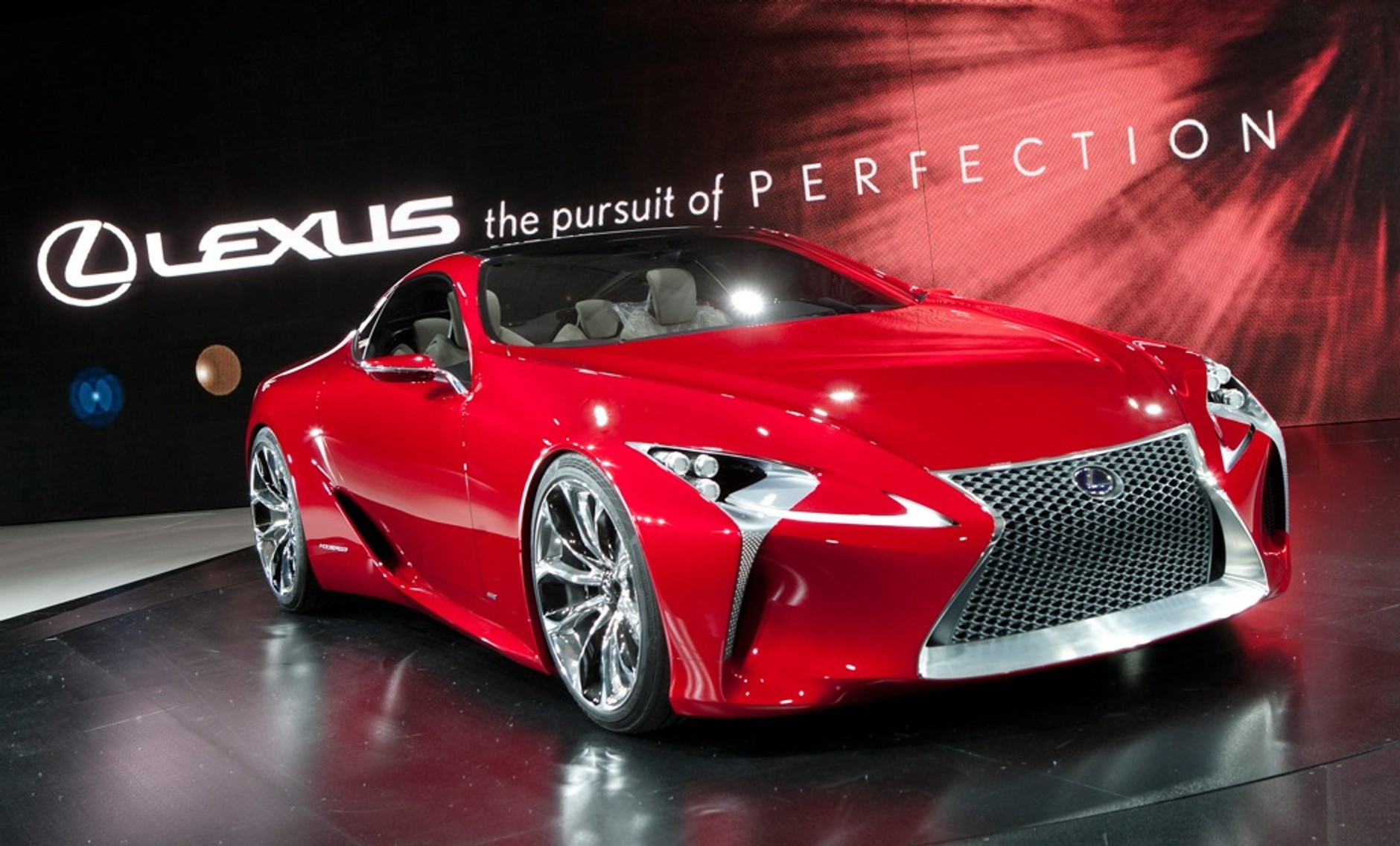 Koncepcyjny Lexus LF-LC w pełnej krasie