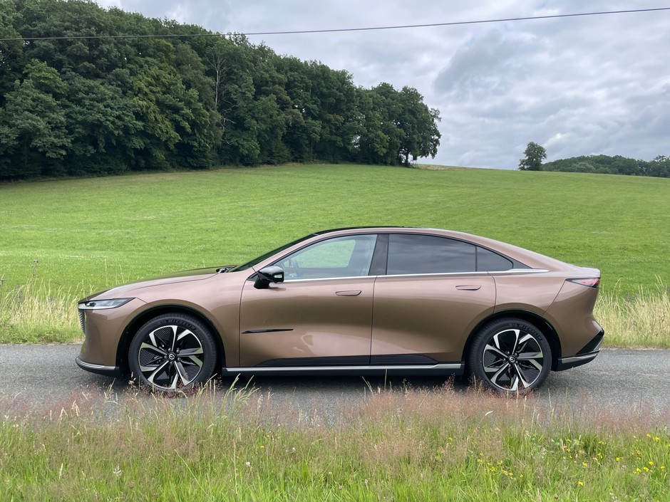 Mazda 6e