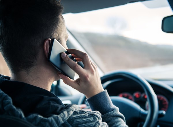 Nowoczesne fotoradary w Niemczech. Koniec z telefonami w trakcie jazdy