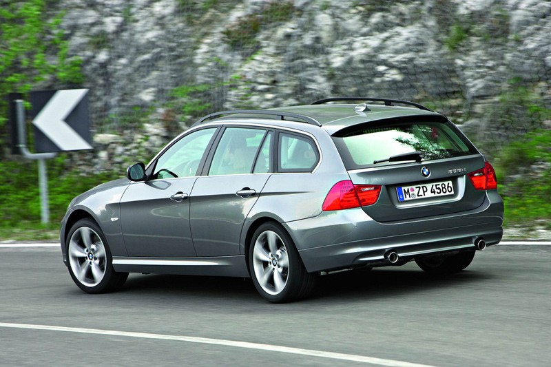 BMW 3: Odmłodzone nadwozie z nową techniką