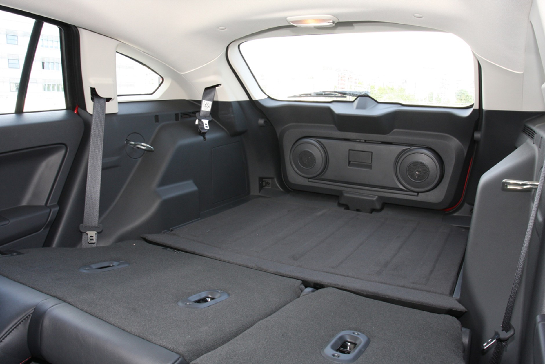 Dodge Caliber SRT4 - Uliczny wojownik