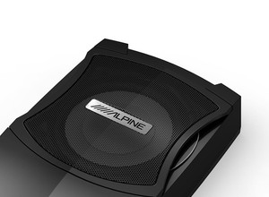 Subwoofer pod fotel: sposób na bas?