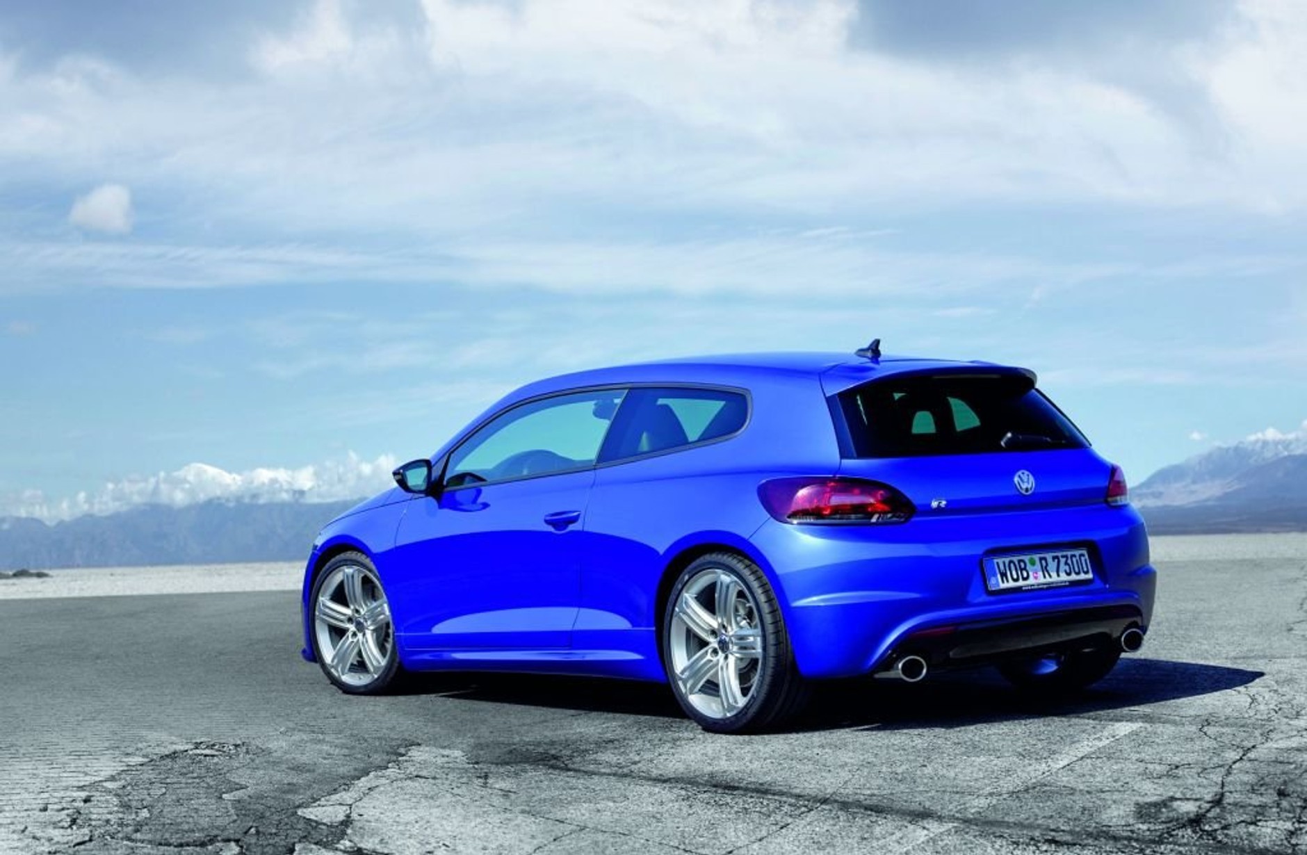 Golf R i Scirocco R - W brytyjskich salonach od lutego