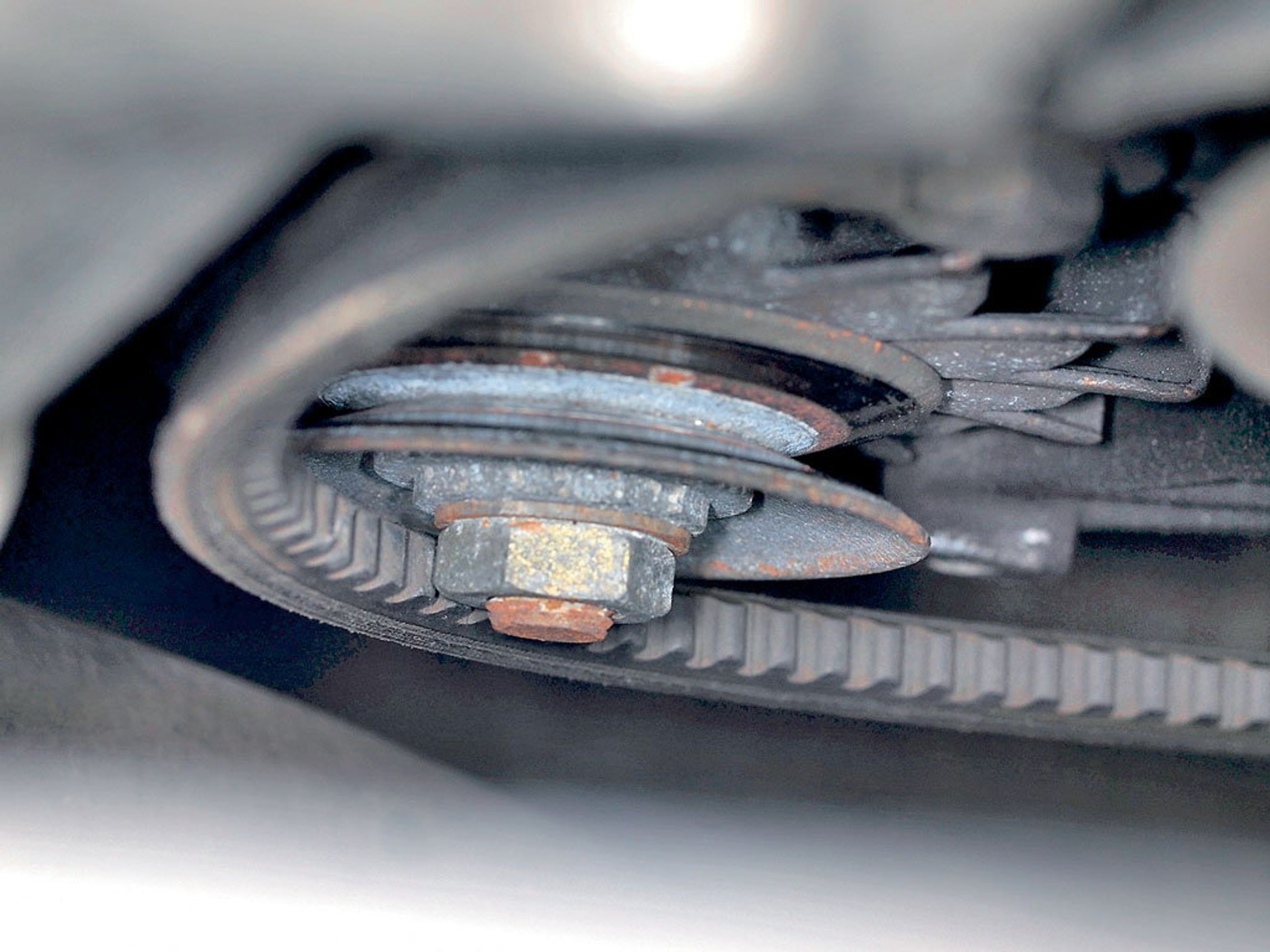 Regulator napięcia - co robić, gdy zaczyna brakować prądu?