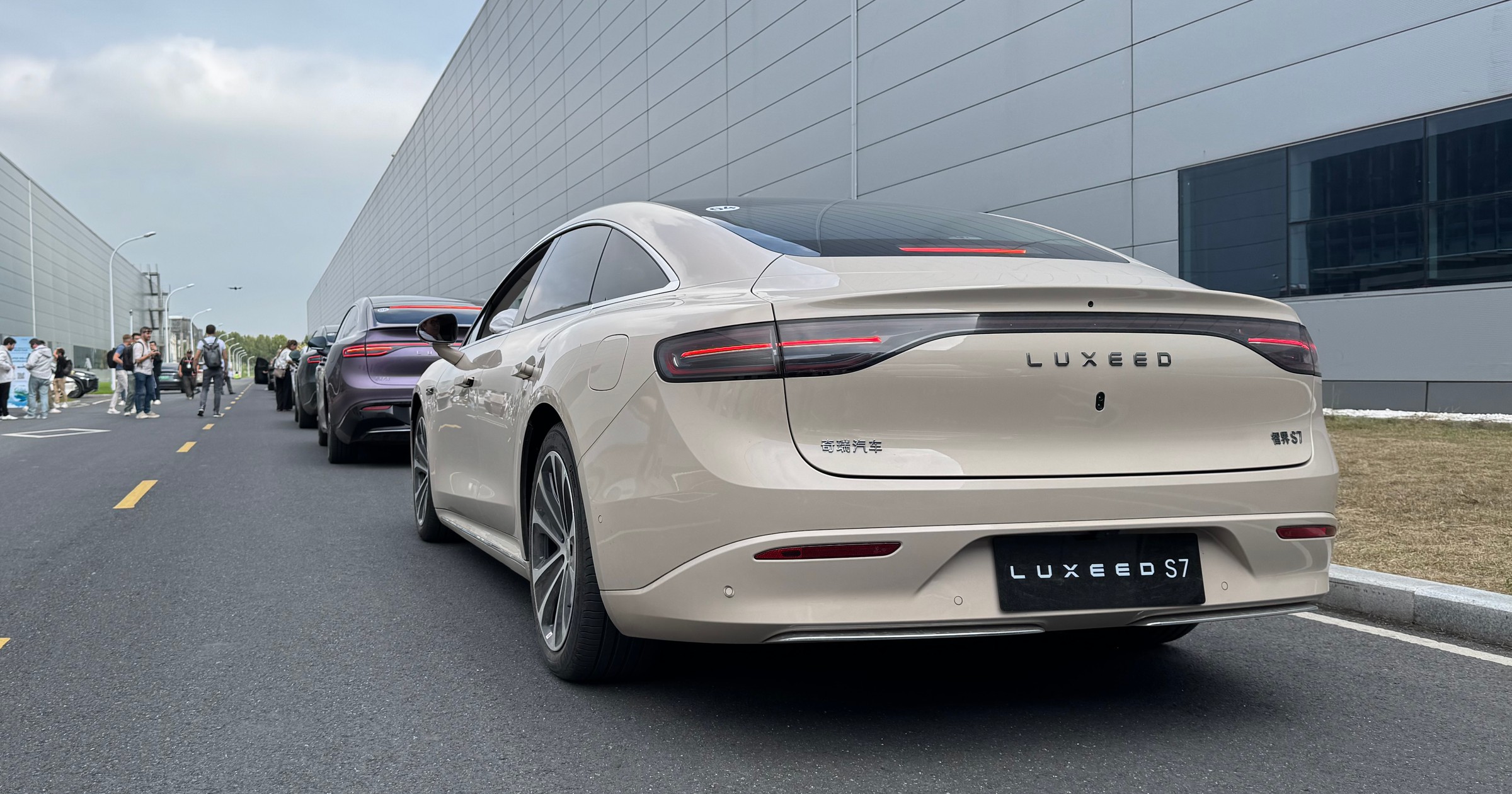 Luxeed S7 i R7 pojawią się w Polsce, choć jeszcze nie teraz. Prawdopodobnie będzie można je kupić w 2027 r.