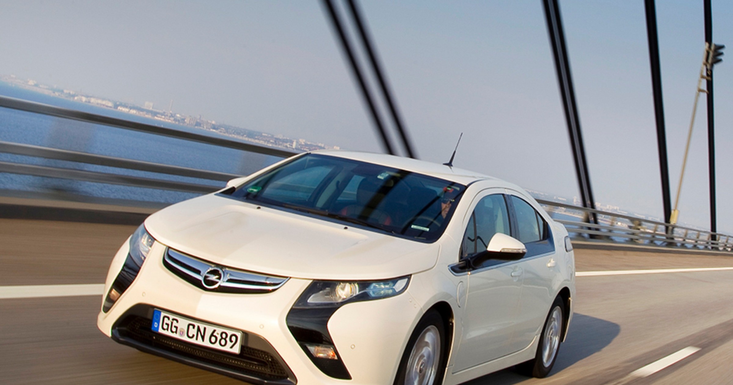 Opel Ampera: w Europie od 42 900 euro