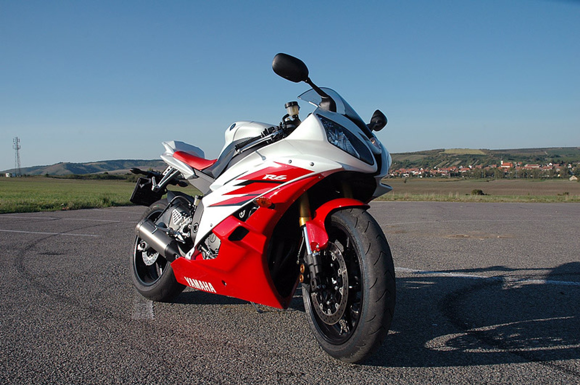 Yamaha YZF R6R: siła przyciągania