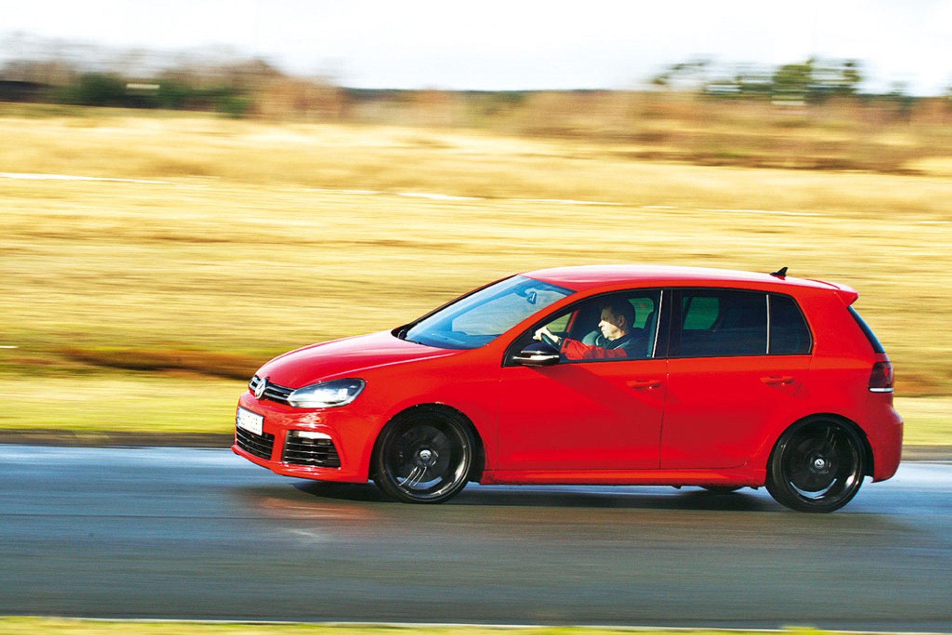 Który nadaje się na przewodnika stada? Pięć supersportowych kompaktów: Mazda 3MPS kontra BMW 130i, VW Golf R, Audi S3 i Seat Leon Cupra