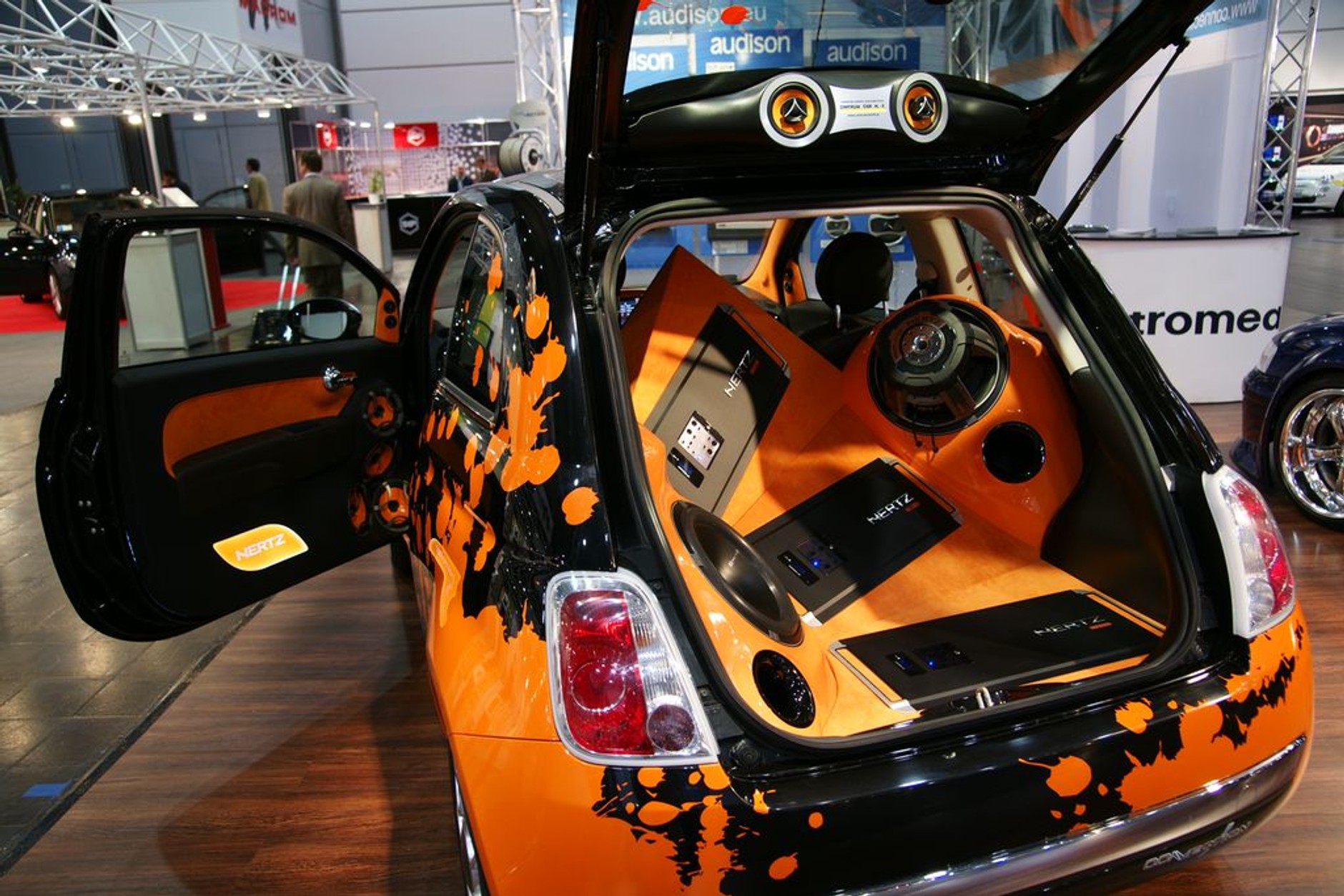 AMICOM 2010: kino, koncert i nawigacja do samochodu (galeria)