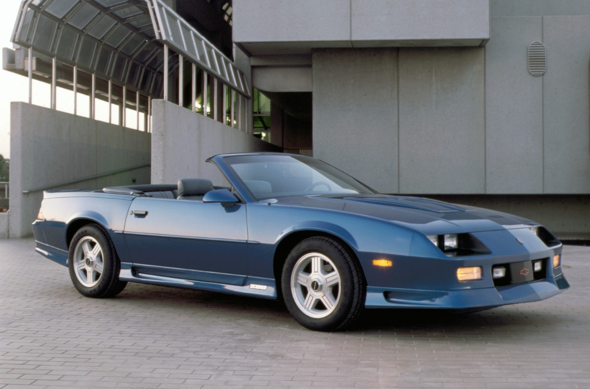 Chevrolet Camaro III