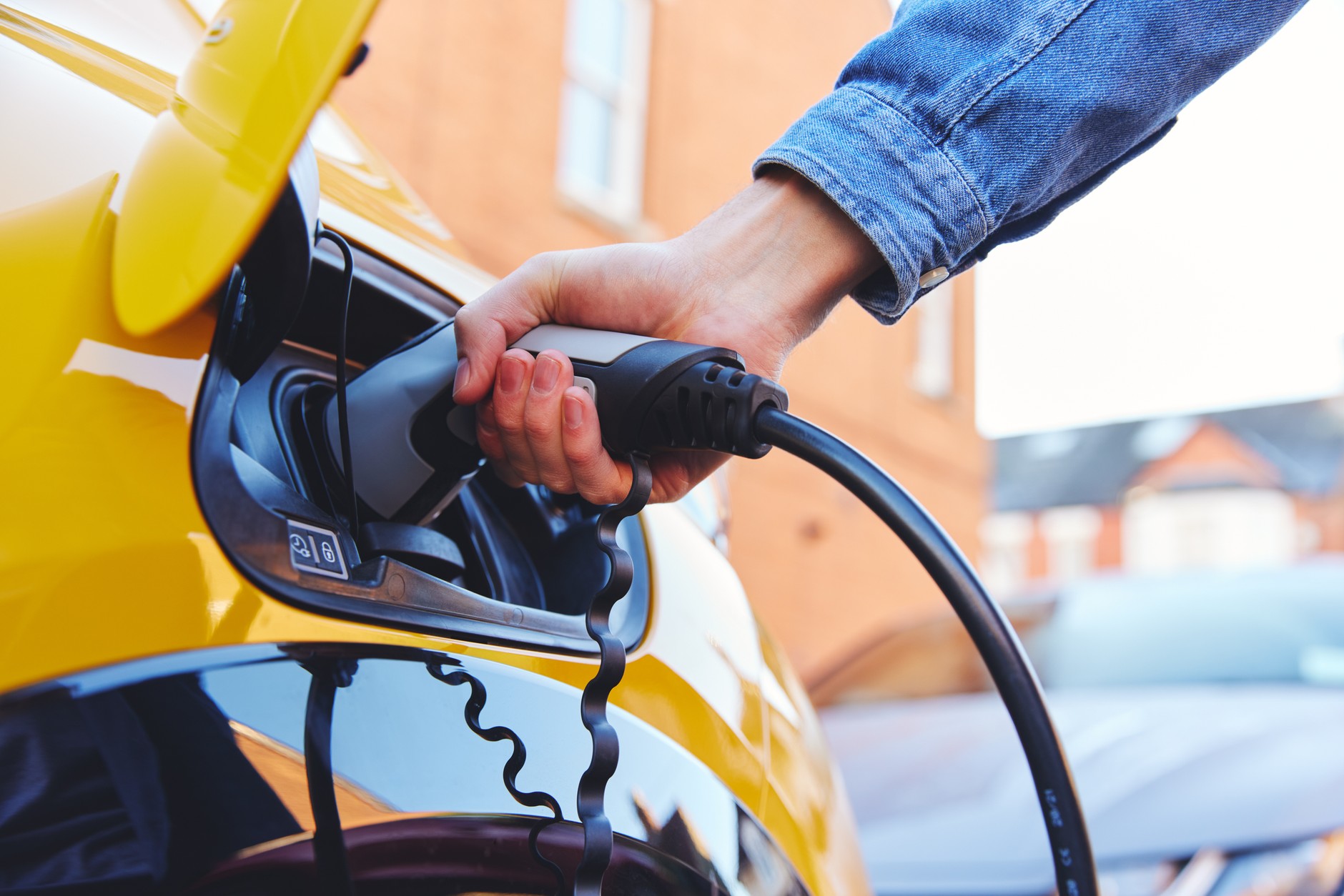 Gdyby nie upór aktywistów wbrew wszystkim, gdyby nie działania natury społecznej, sprzeciwiające się gigantycznym pieniądzom, bylibyśmy wciąż w sytuacji niewiele lepszej niż przed Wielkim Kryzysem Naftowym w 1974 r.