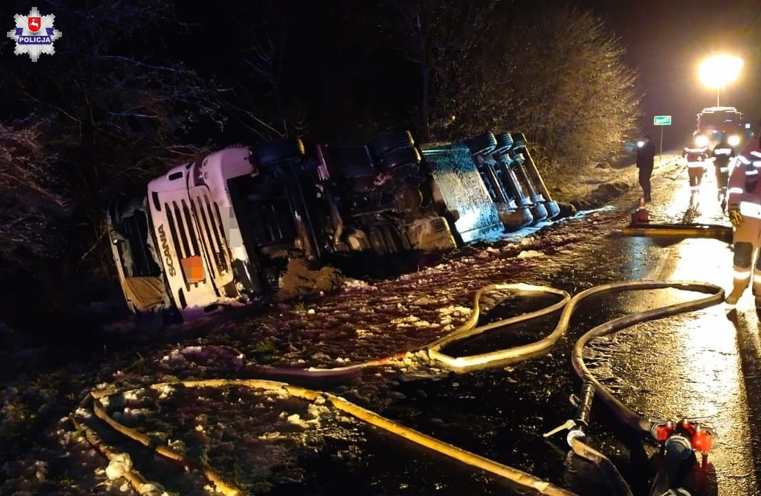 Nietrzeźwy kierowca przewrócił cysternę z paliwem
