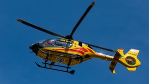 Ratownik z helikoptera LPR o swojej pracy: "latamy bardzo często, w dzień i w nocy"