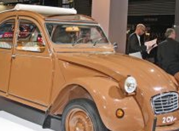 Paryż 2008: Citroën 2 CV świętuje swoje sześćdziesiąte urodziny