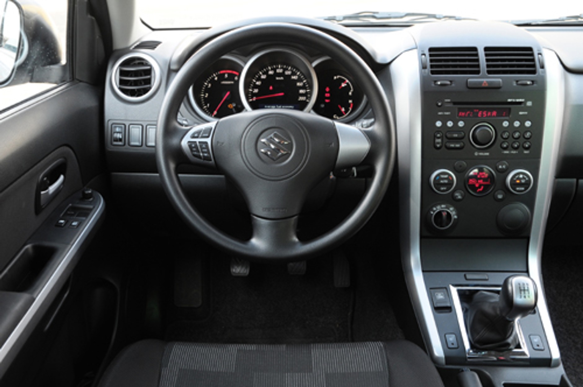 Suzuki Grand Vitara 1.9 DDiS Comfort - Pokochasz bezdroża